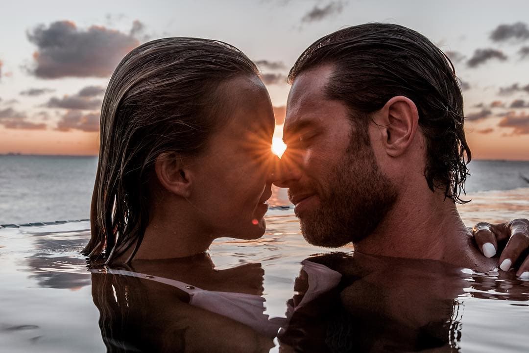 "¡¡Contigo no necesito nada más !!! Te amo @angeliqueboyer", expresó Sebastián.