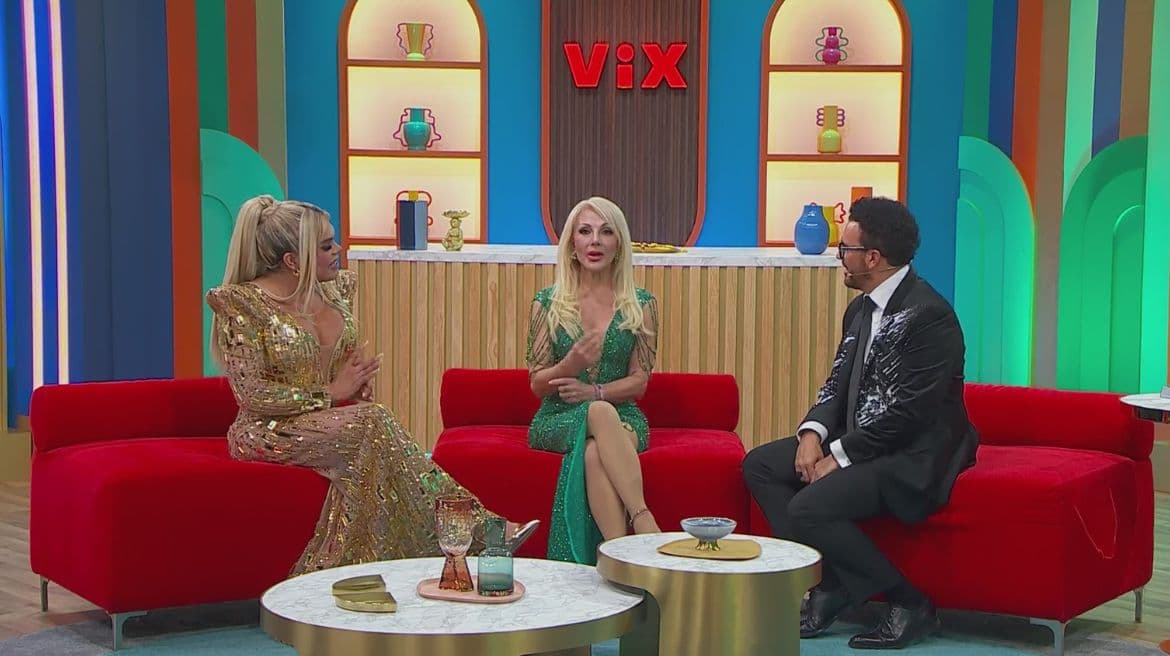 Olivia Collins en la post gala de ViX