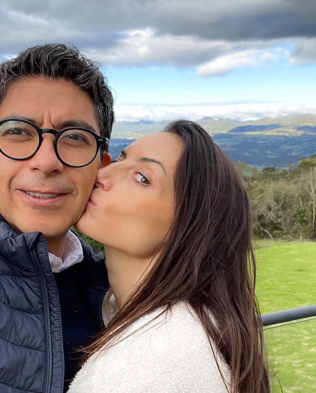 Marimar Vega muestra, como nunca, el anillo de compromiso que le dio Jero