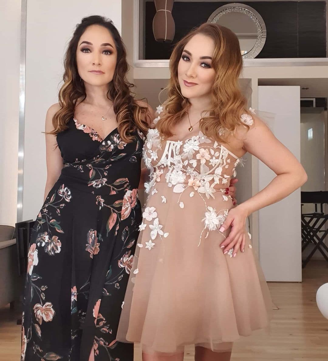 “Son como dos gotas de agua”, “Son idénticas”, “Mis hermanas favoritas”, “Qué bellas”, “Hermosos los 3”, “Ustedes son igualitas y Diego y André son idénticos”, “Parecen gemelas”, “Par de guapas” y “Son una misma”, fueron algunas de las reacciones de sus seguidores.