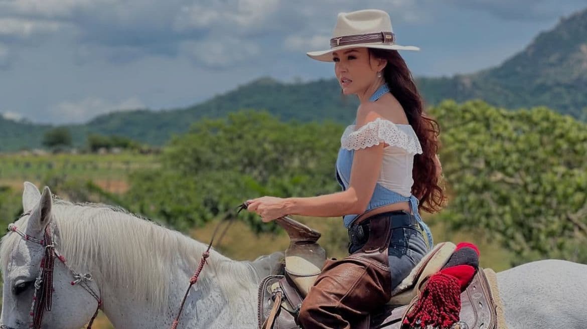 Angelique Boyer se transforma en la ‘dueña’ y así rompe las redes sociales