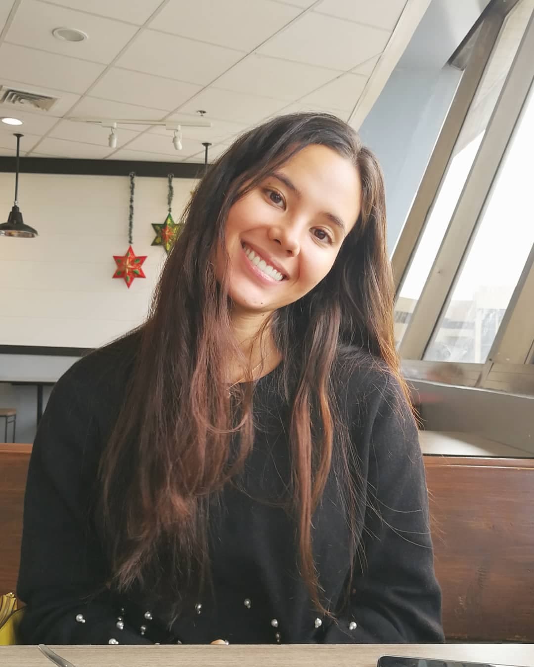 La joven dejó claro que su belleza no necesita producción alguna y por eso se coronó como ‘La mujer más guapa del mundo’.