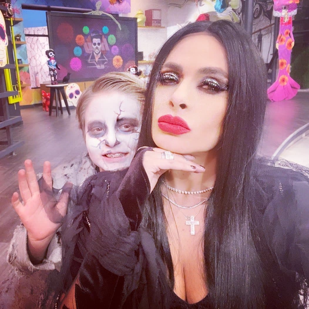Mateo robó cámara a los conductores del programa Hoy con su disfraz de zombi, que además la orgullosa mamá, Galilea Motijo, presumió en redes sociales: "Mi amor del bueno".