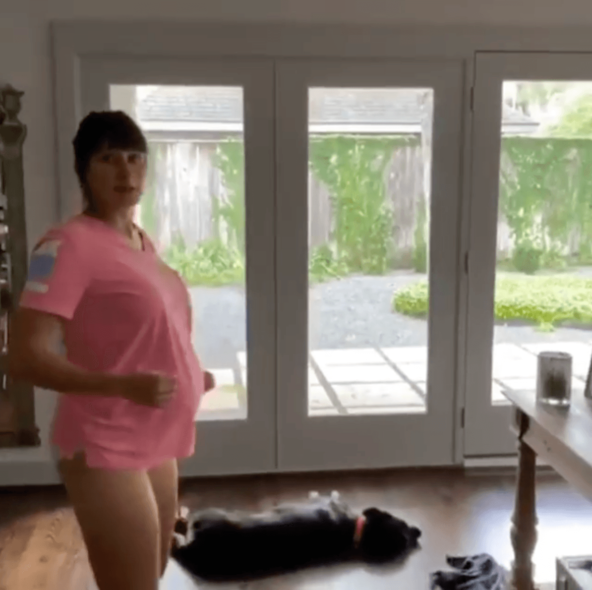 Mientras que la última y más reciente ocasión ocurrió el pasado 26 de marzo, cuando en la cuenta oficial de Ha*Ash se publicó un video que muestra cómo pasa Hanna la cuarentena.