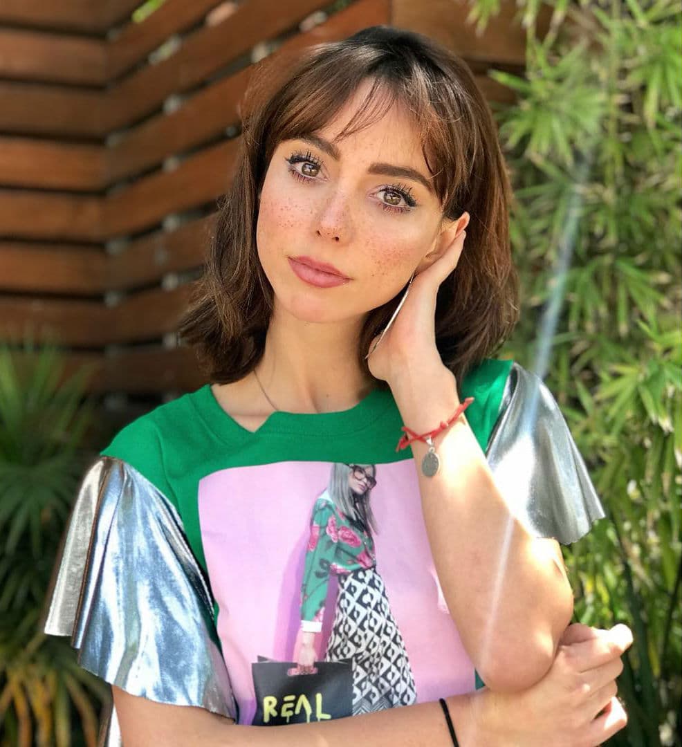 La conductora luce su belleza en redes sociales