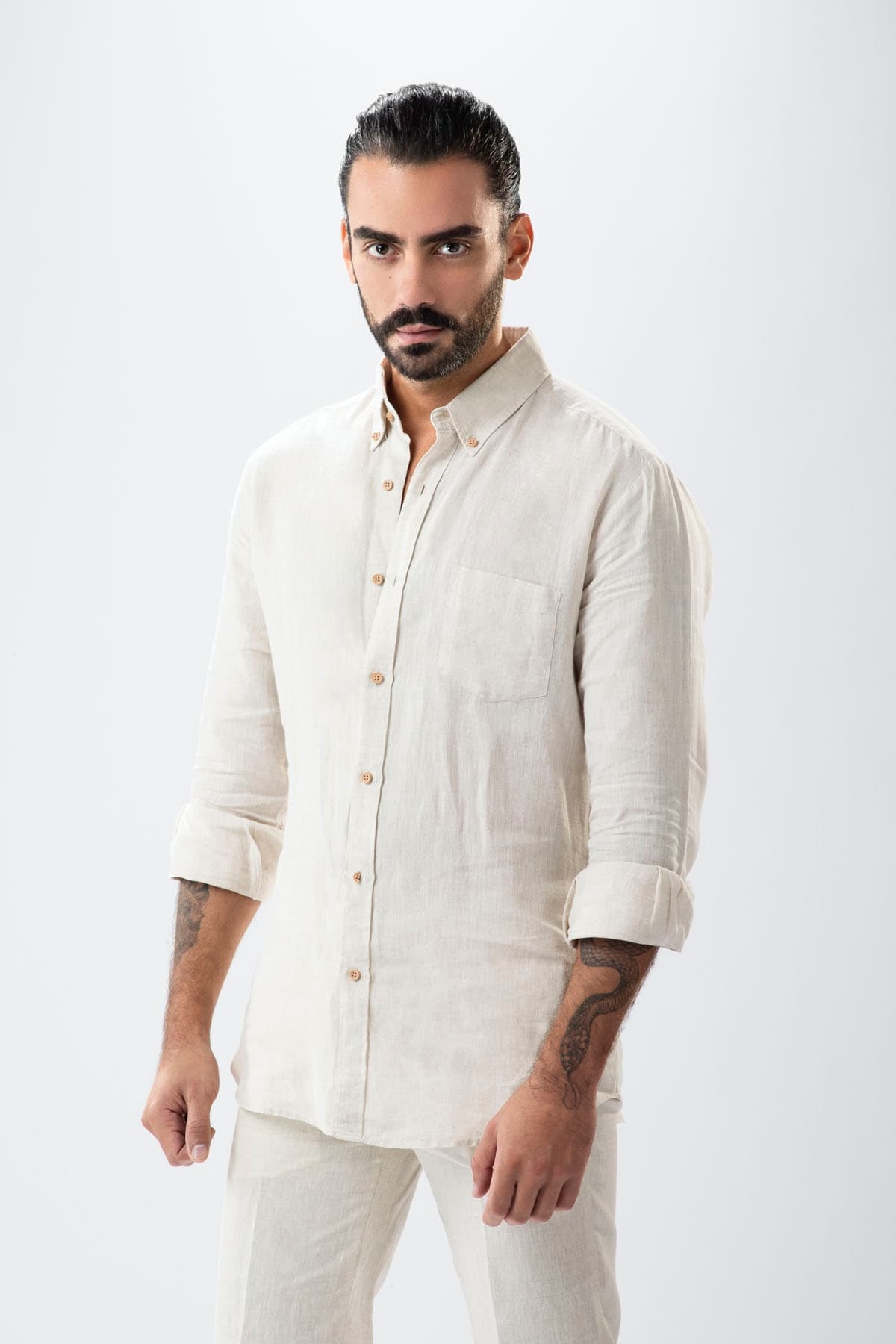 El antagonista de la telenovela también es hermano de Iván Amozurrutia