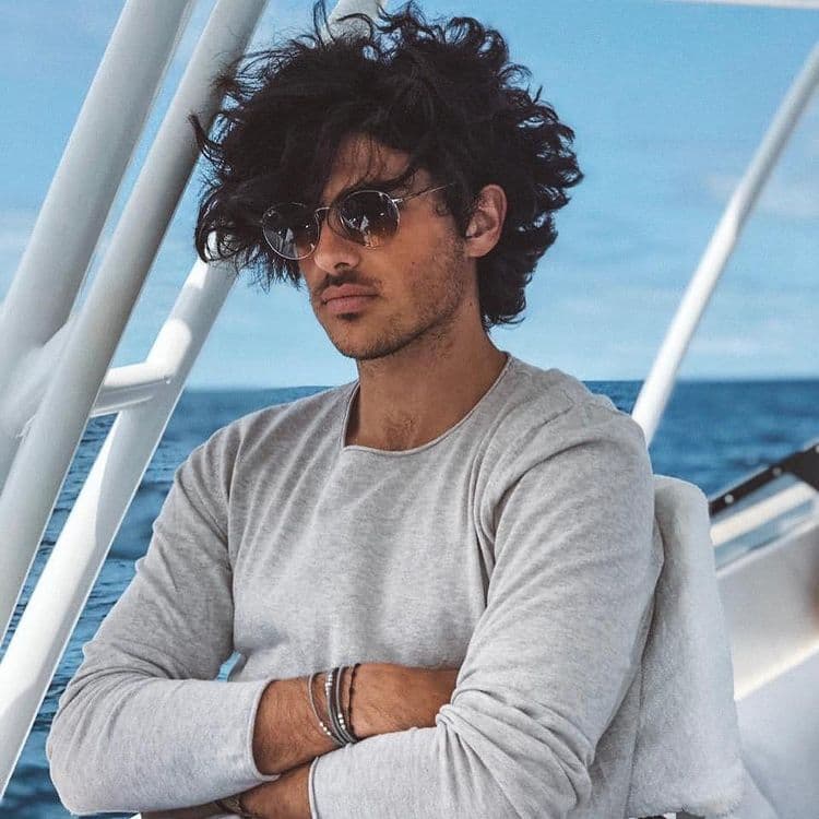 Al igual que sus hermanos, Michel está centrado en sus estudios e incluso en 2017 terminó sus estudios medios superiores en el Colegio Irlandés y en la ceremonia de graduación estuvo como invitada Lucero.