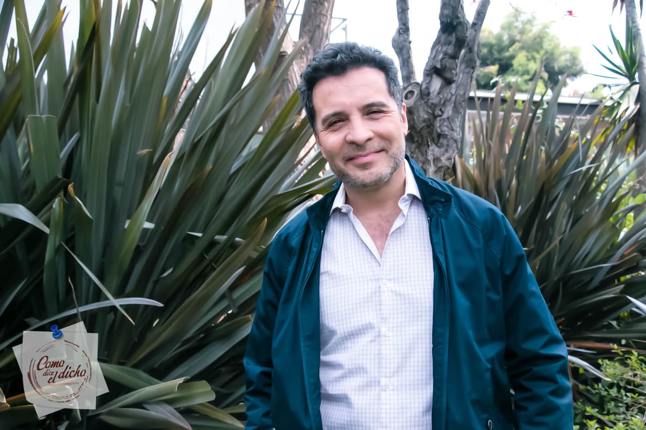 Felipe Nájera, esposo de Jaime Morales y orgulloso padre de familia, no sólo ha participado como actor en capítulos como: 'A padre ahorrador, hijo gastador', sino que tambien es uno de nuestros Directores consentidos.