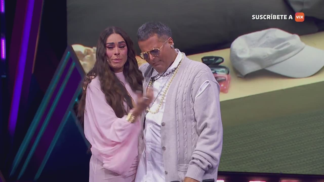 Galilea Montijo, llorando, anuncia inesperada salida de un habitante y así lo despide en plena gala
