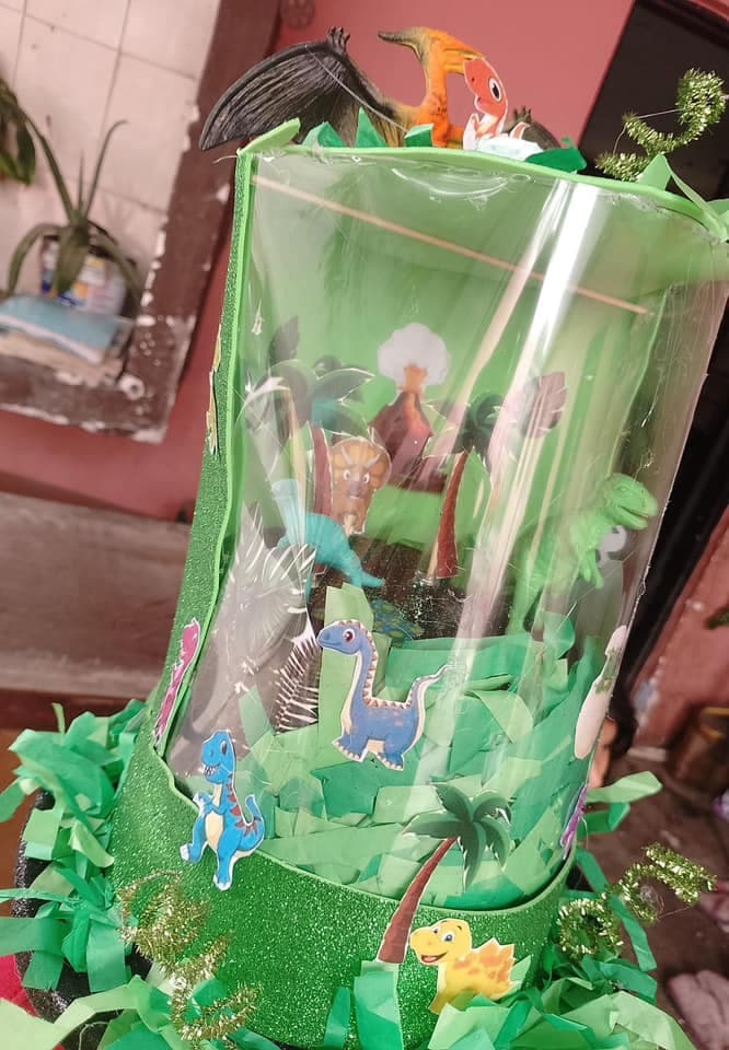 Papás mexicanos presumen el diseño del 'sombrero loco' de sus hijos