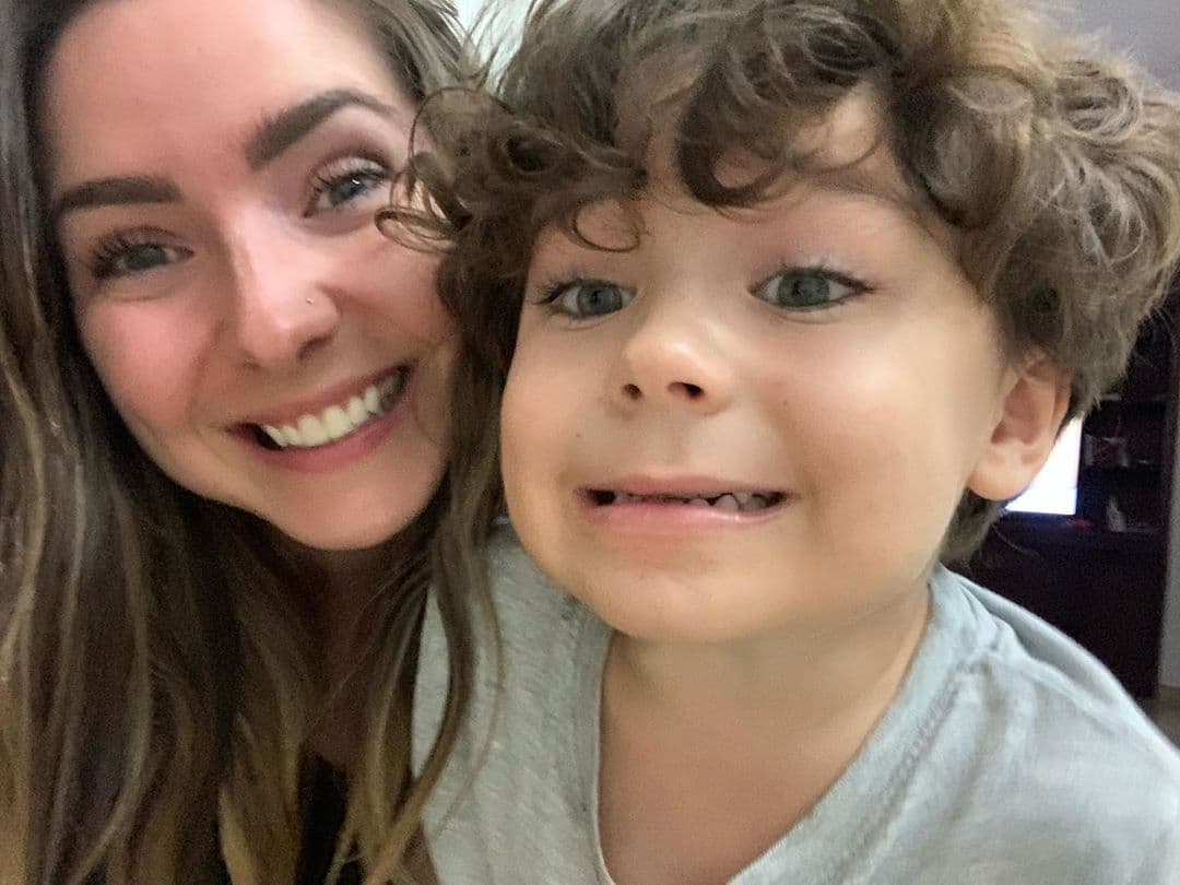 Ariadne Díaz enseña a su hijo Diego a dar cachetadas de telenovela: 'No coopera'