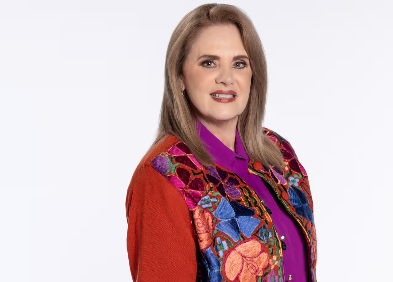 Erika Buenfil.