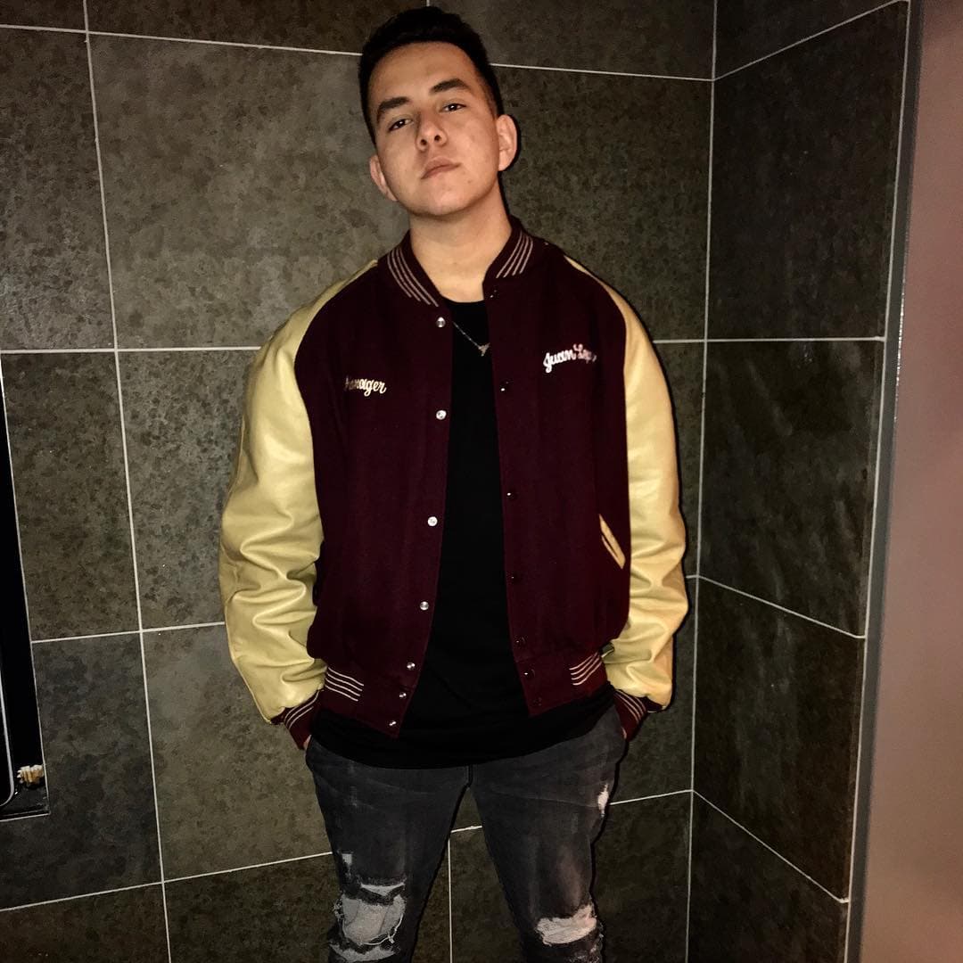 Su homoseuxalidad lo llevó a los titulares.