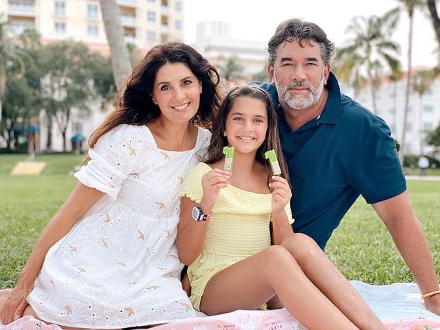 Aunque Mayrín y Eduardo suelen ser reservados con el tema, en 2016 revelaron que, a sus 6 años, Julia ya había sido sometida a varias operaciones para corregir el problema.
<br>