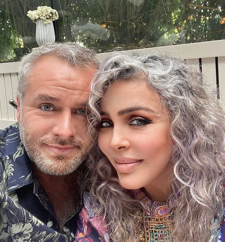 Verónica Castro deja atónitos al reaparecer sin filtro y sin canas