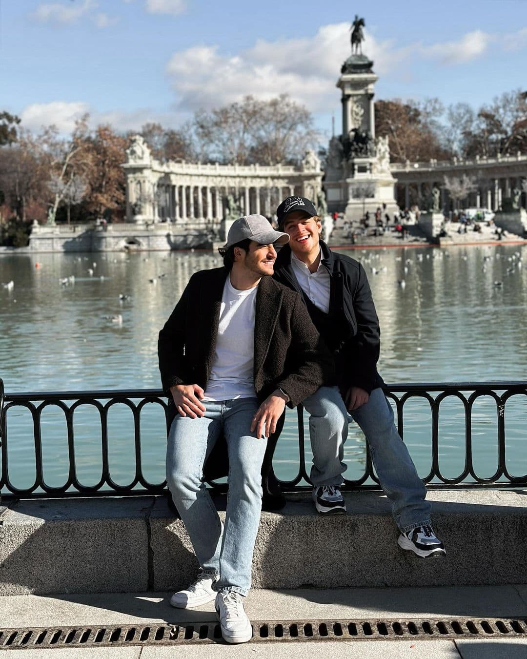 Polo Morín y su novio Bernardo Abascal.