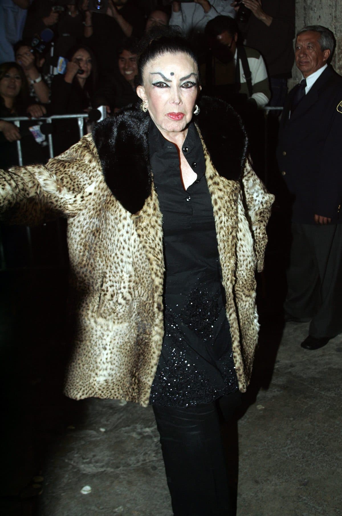 Irma Serrano y los romances prohibidos de La Tigresa: de Eric del Castillo a Poncho De Nigris