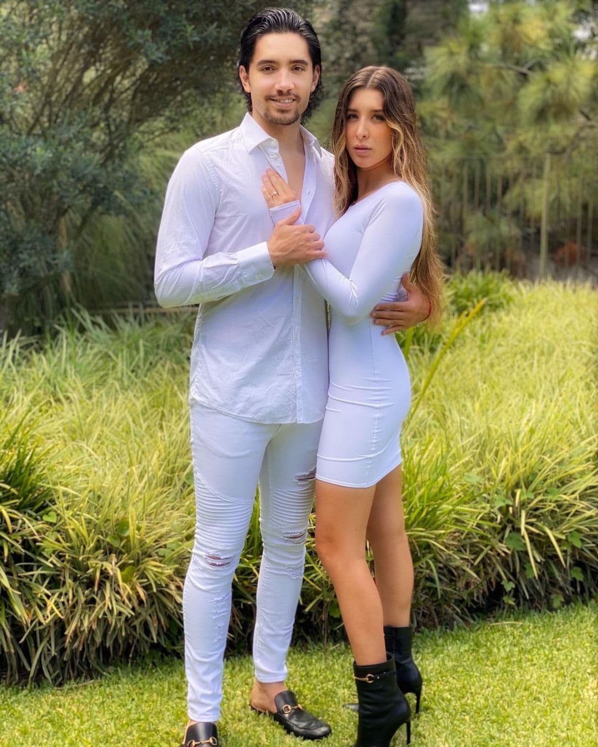 El joven se casó por el civil con Alexia Hernández el pasado 14 de mayo y recientemente anunciaron que esperan a su primera hija juntos, la cual llevará por nombre Mía y será la segunda nieta de Alejandro Fernández.