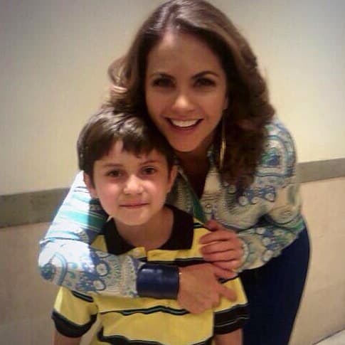 Hace diez años se estrenó ‘Soy Tu Dueña’, la cual se retransmite por Las Estrellas a partir de este 17 de agosto, y uno de los personajes más adorables fue el de ‘Santiaguito’, encarnado por Nikolas Caballero.