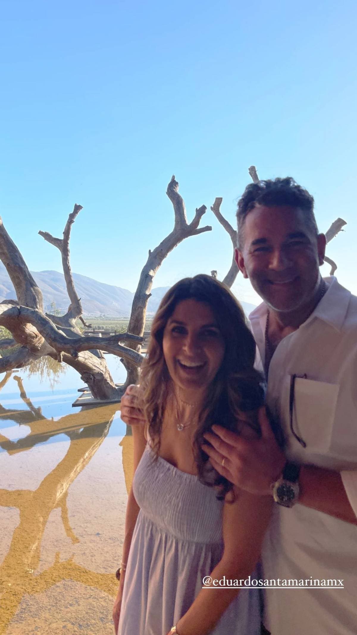 Eduardo Santamarina cae rendido ante Mayrín Villanueva y causa revuelo por foto inédita