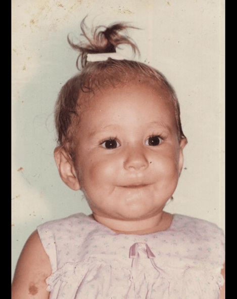 Michelle Álvarez nació en 1991 en Monterrey, Nuevo León.