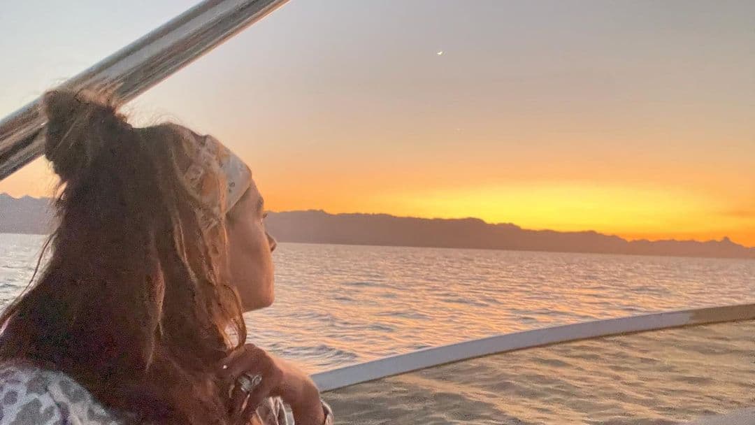 Fue a través de su cuenta oficial de Instagram que la conductora del programa ‘Hoy’ compartió una fotografía de la que se presume sería la última velada que disfrutó en Los Cabos, destino turístico en el que celebró su cumpleaños número 48 y el Día del Padre.