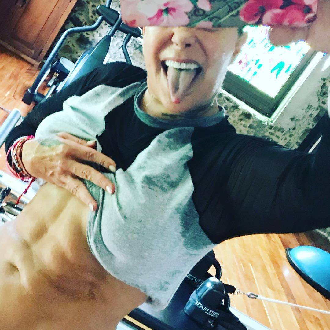 Alejandra Guzmán luce mejor que nunca a sus 50 años