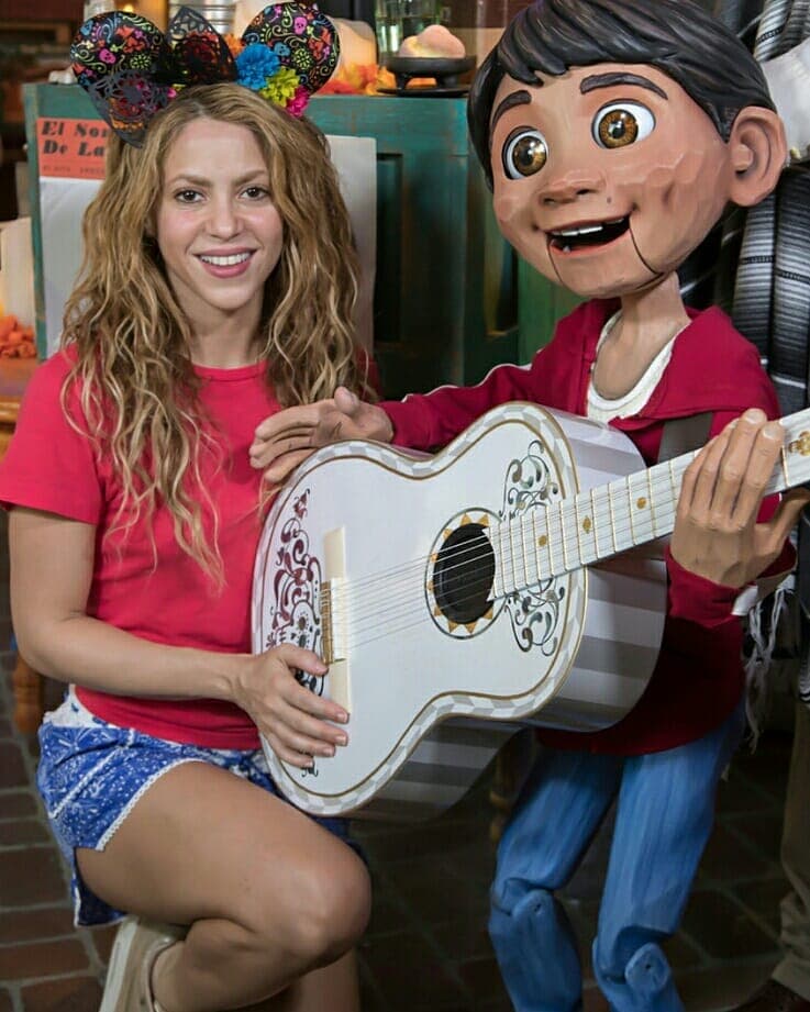 Muy sonriente se retrató con Coco.