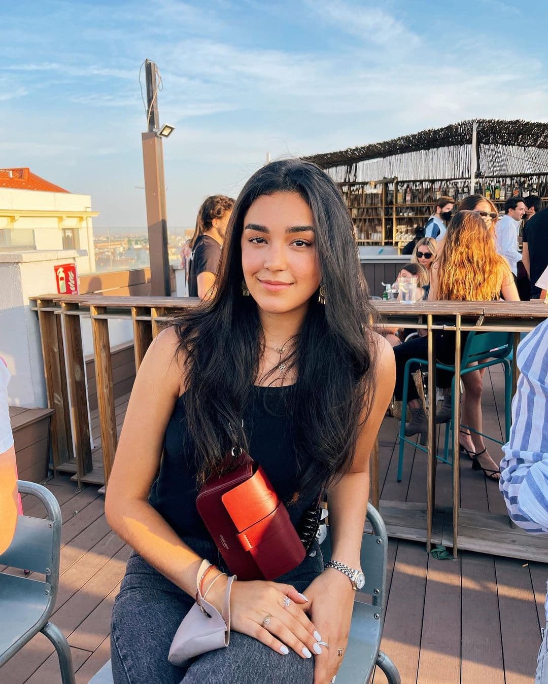 Hija de Biby Gaytán pide desesperada ayuda para nuevo integrante de la familia: ‘Me partió el alma’