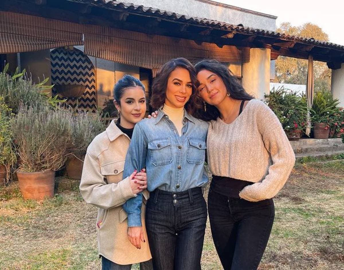 Hija de Biby Gaytán sufre quemadura en la cara y alarma a fans: ‘En carne viva, me duele horrible’