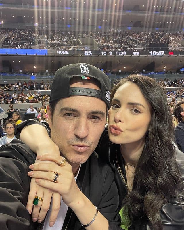 Mauricio Ochmann acepta que hay una tercera en discordia en su relación