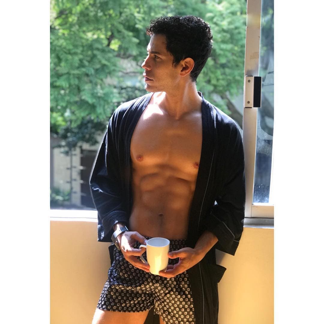 Antes de iniciar el día, ¿qué tal un café por las mañanas?