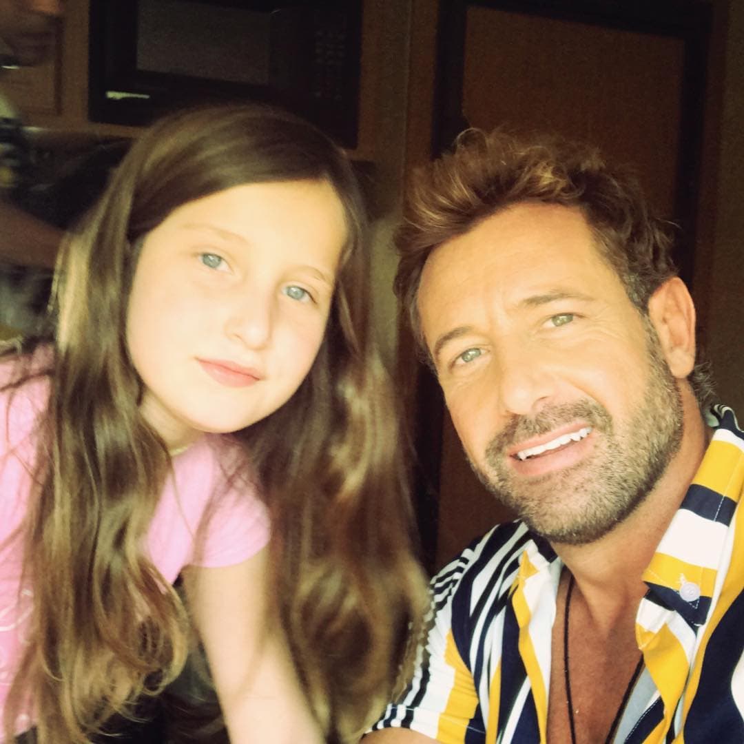 Gabriel Soto y Geraldine Bazán tuvieron dos hijas; sin embargo, es su primogénita Elissa, quien más parecido tiene con el actor. La pequeña, de 10 años de edad, heredó los ojos verdes y rasgos faciales del galán de telenovela.