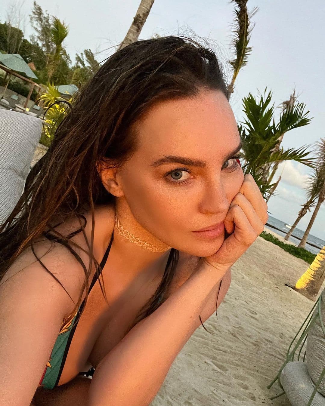 Belinda y otras famosas muestran la manicura ideal para despedir el año