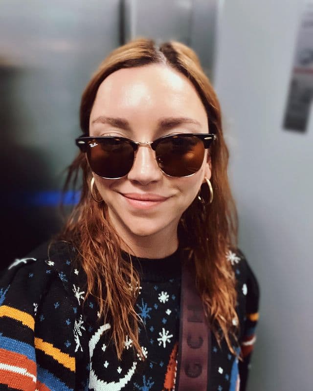 Regina Blandón celebra su cumpleaños completamente despeinada