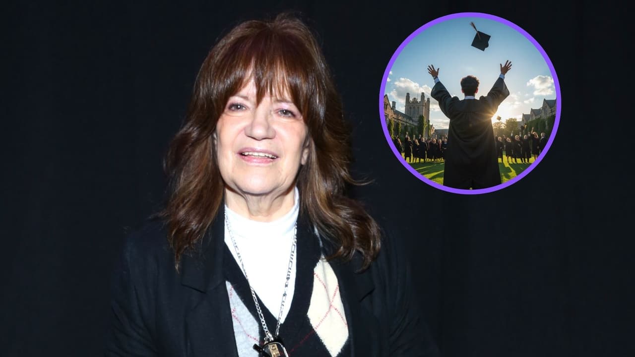María Alicia Delgado trabaja a los 76 años para ver graduarse a su hijo sordo de la universidad
