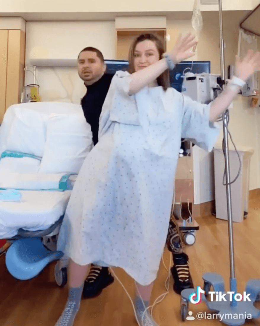 Larry Hernández y Kenia Ontiveros le dieron la bienvenida a su tercera hija, Dalett, el pasado 23 de mayo. A través de varias historias de Instagram la pareja agradeció el interés de sus fans y las muestras de cariño.