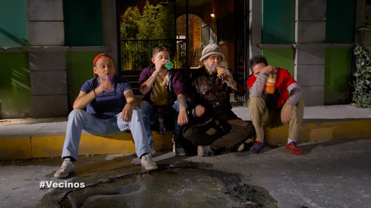 Los amigos vagos de Luis, quienes le toman dinero y él se queda sin quinto para invitarle los esquites a Silvita.