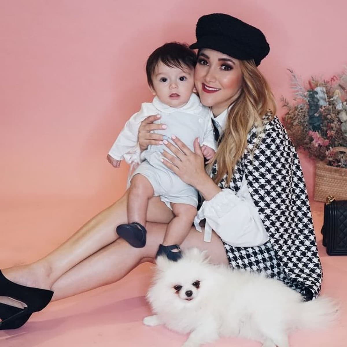 Sherlyn exhibe en foto percance que sufrió su hijo; su perrita mordió el rostro de André