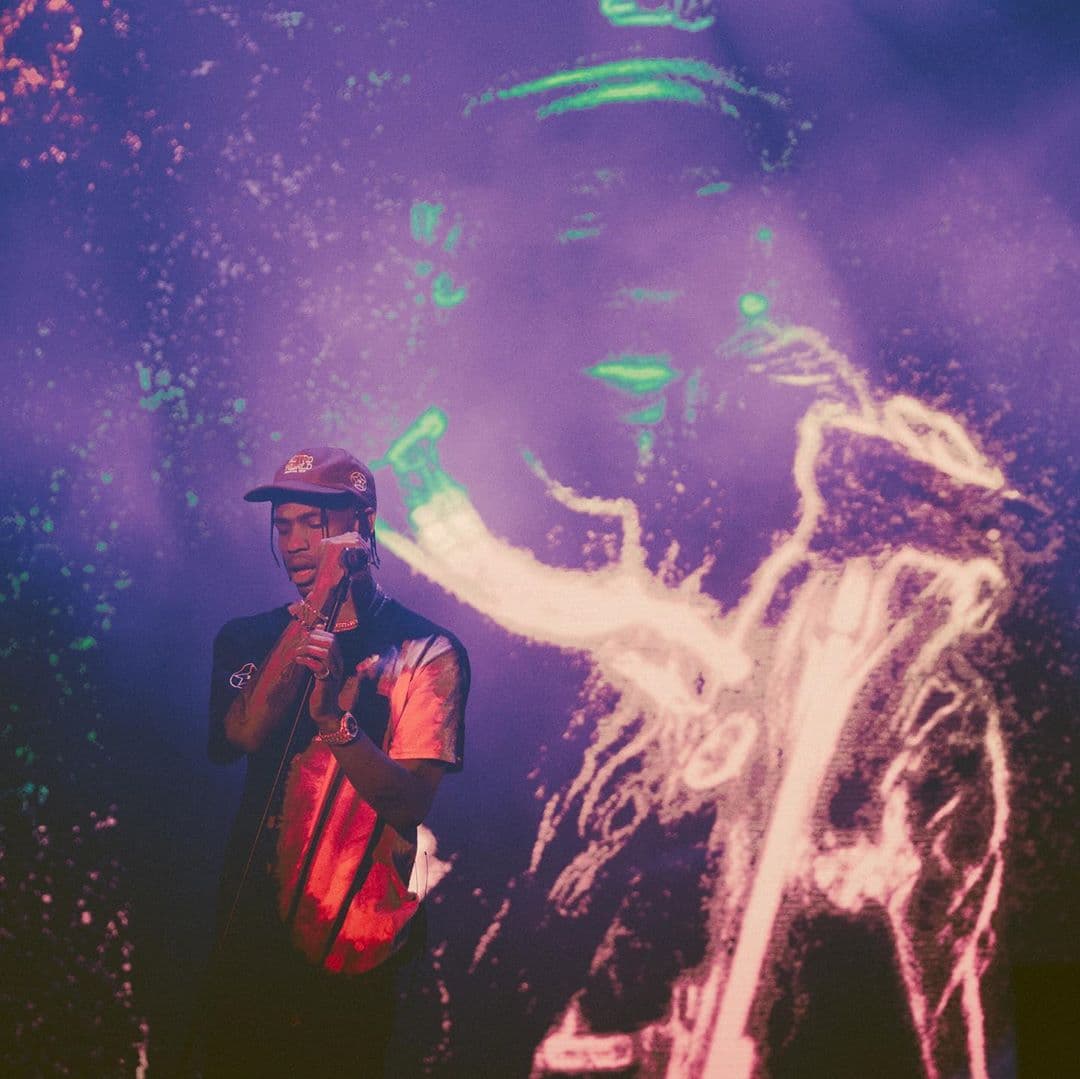 Travis Scott estrenó el video musical de 'Wake Up', dirigido por Jonah Hill