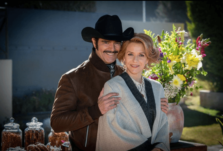 Desde que comenzaron los promocionales de la serie, la cual será producida por Juan Osorio, Iliana Fox fue anunciada como la actriz que interpretará a la esposa de 'El último rey'.