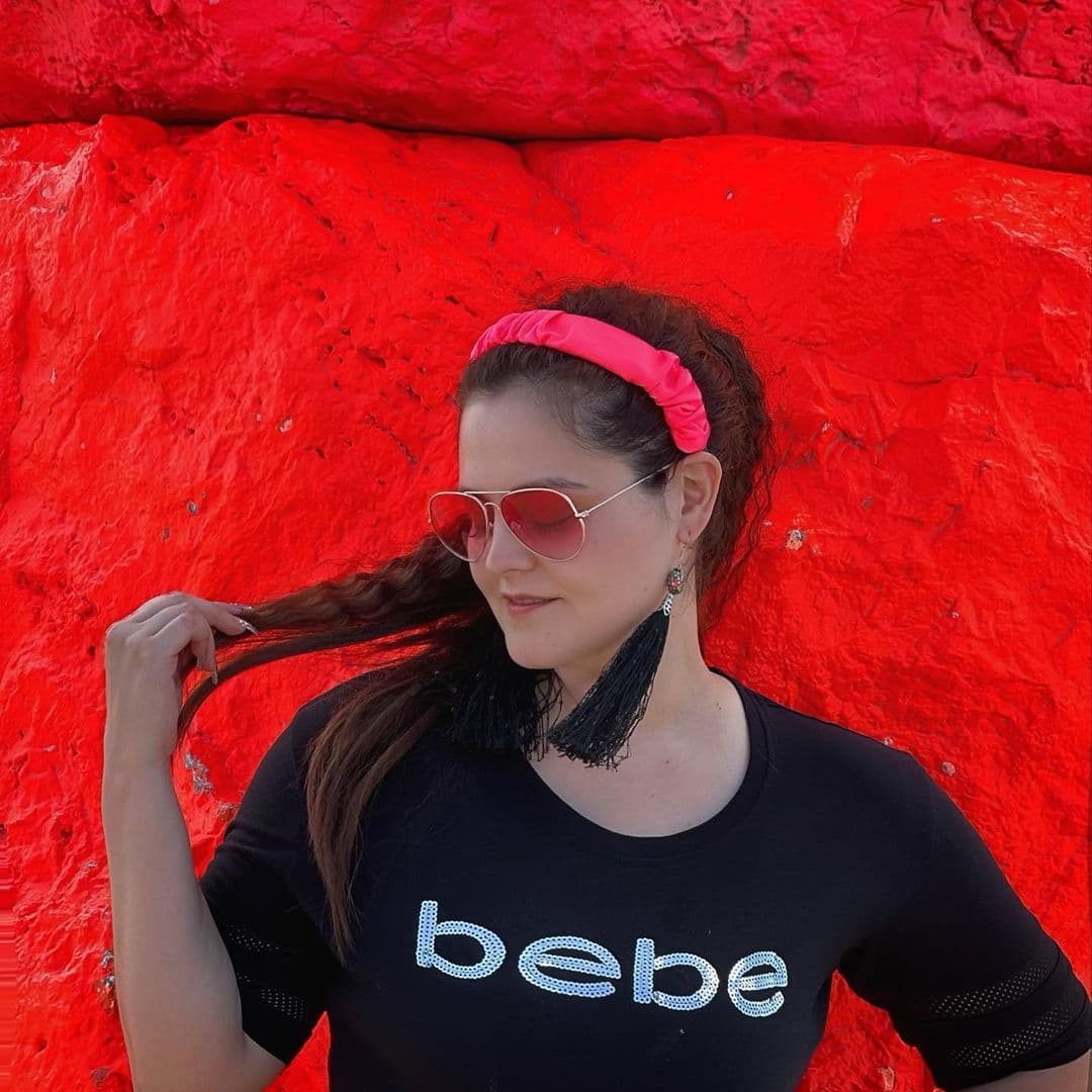 Allisson Lozz se olvidó de las telenovelas y ahora aparece convertida en una reina de belleza