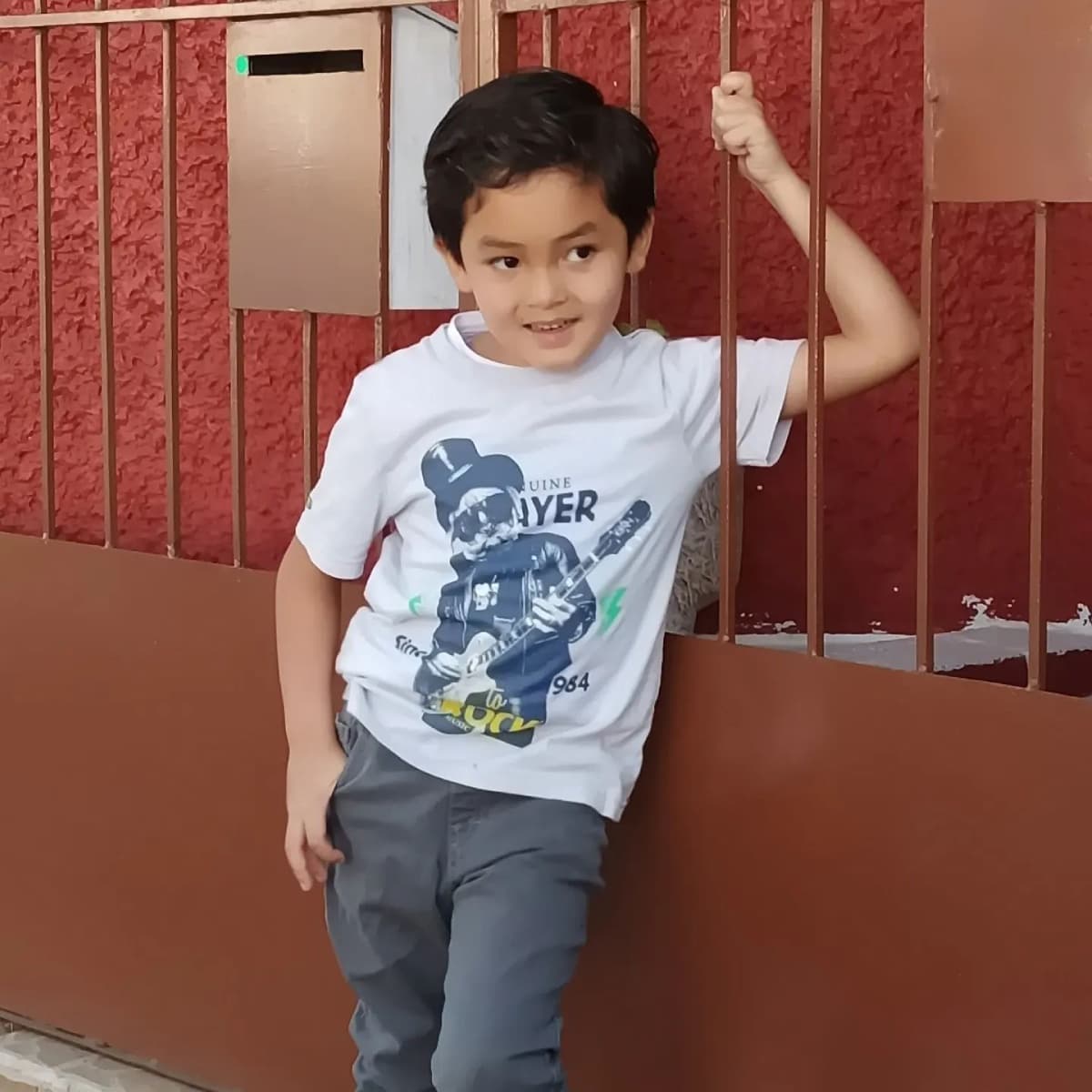 El pequeño actor dio a conocer la noticia en su cuenta de Instagram