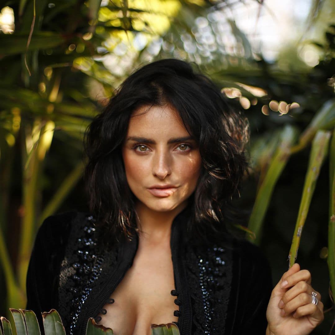 Aislinn Derbez aparece en traje de baño y la familia Derbez reacciona