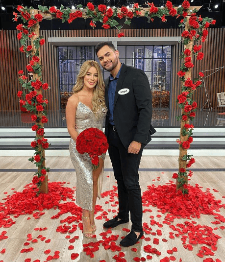 Enamorándonos: Dos amorosos se hacen novios en tiempo récord y se desata un drama