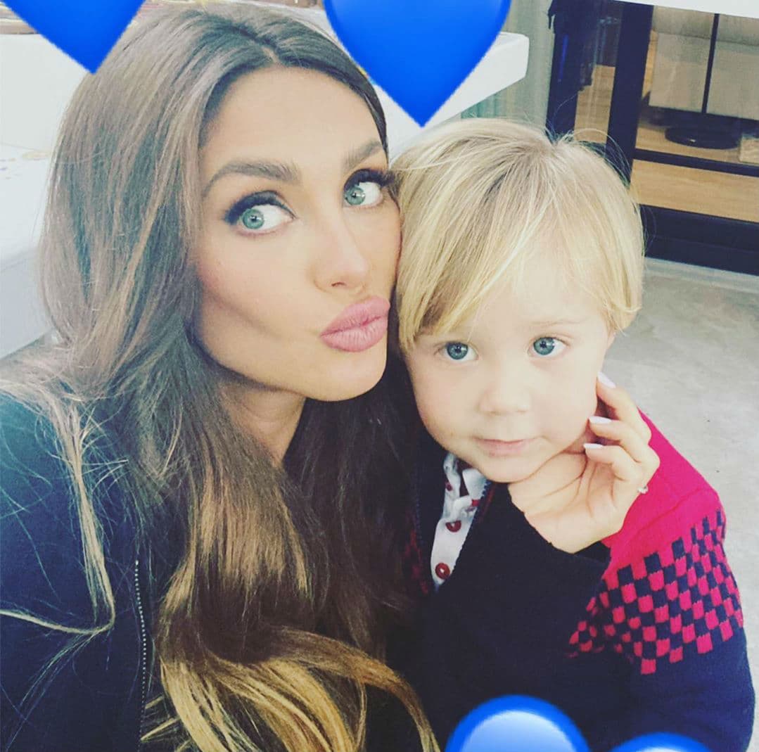 Tras reencuentro con exintegrantes de RBD, Anahí lanza nueva canción inspirada en su hijo