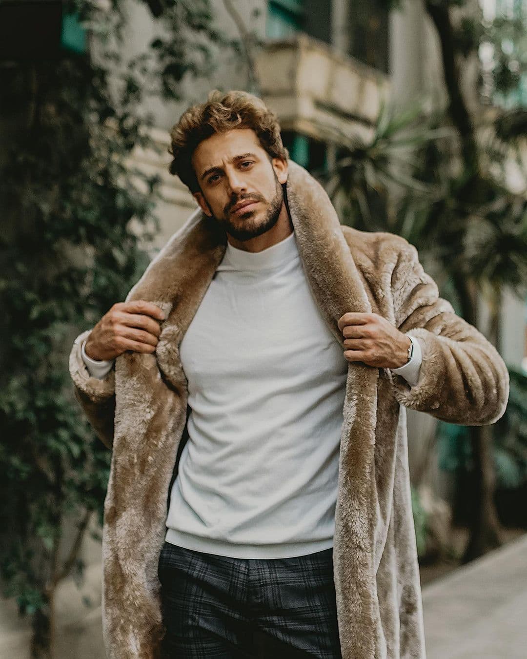 Al borde del llanto, Lambda García anuncia fin de su relación amorosa: ‘Duele mucho, estoy triste’