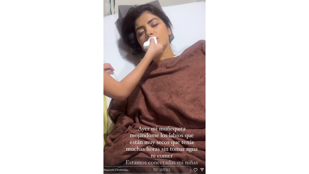Kimberly Flores hospitalizada de emergencia.