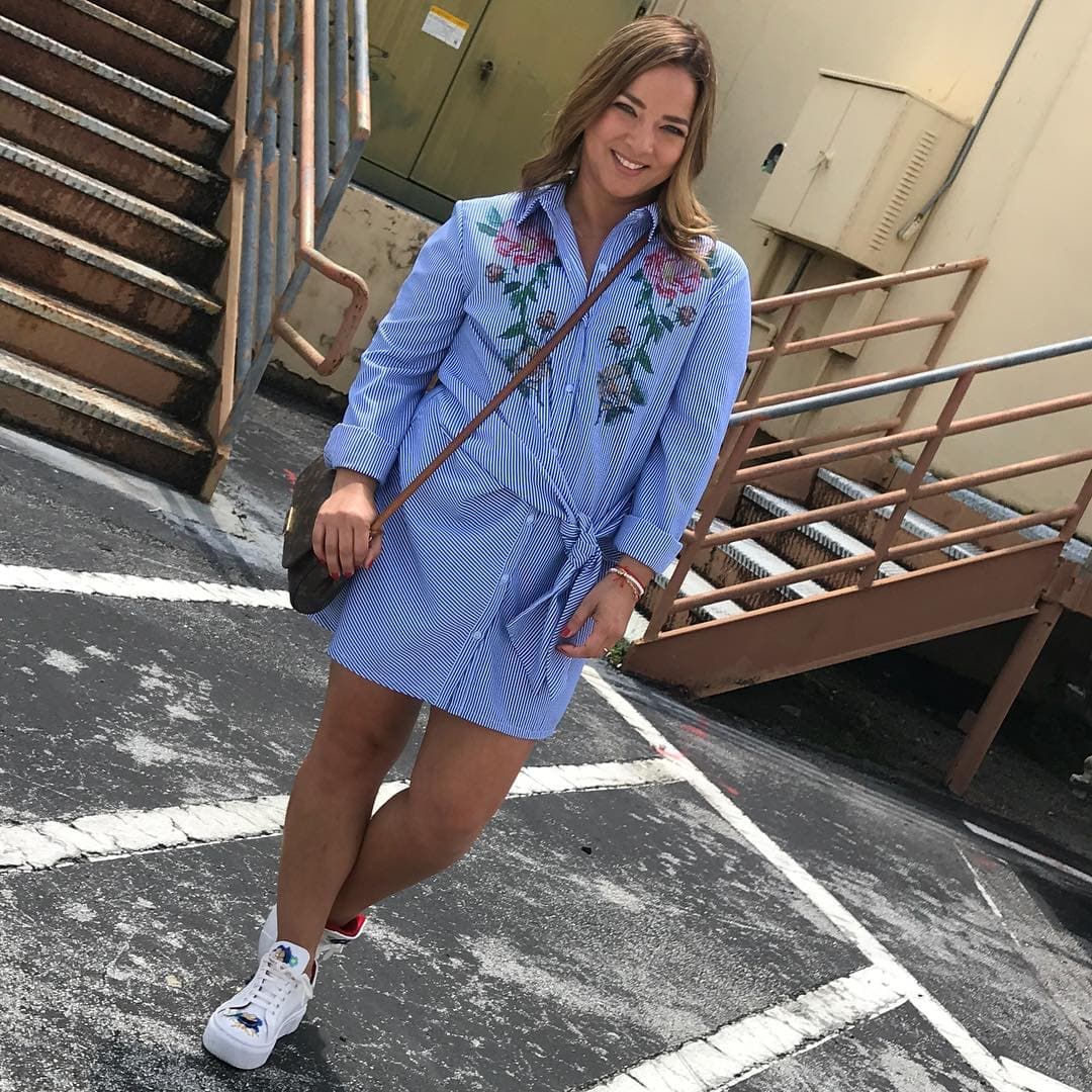 Tiene 46 años y es originaria de Puerto Rico. Conocida por su actuación en las telenovelas: 'Amigas y rivales', 'Mujer de madera' y 'Alma de hierro'.
