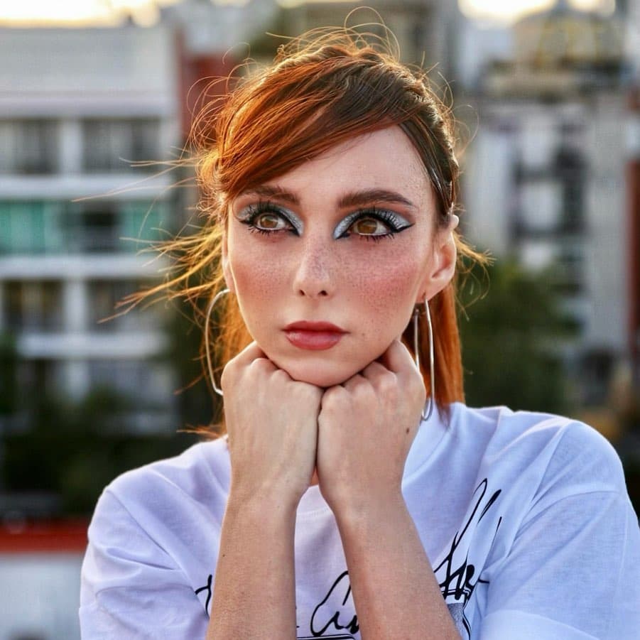 ¿Natalia Téllez quiere empezar tendencia de maquillaje? Estas 4 fotos lo sugieren